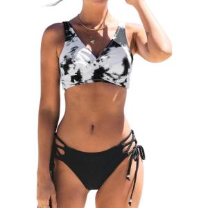 CUPSHE Women’s Bikini Swimsuit Front Cross Lace Up Two Piece Bathing Suit(Black)