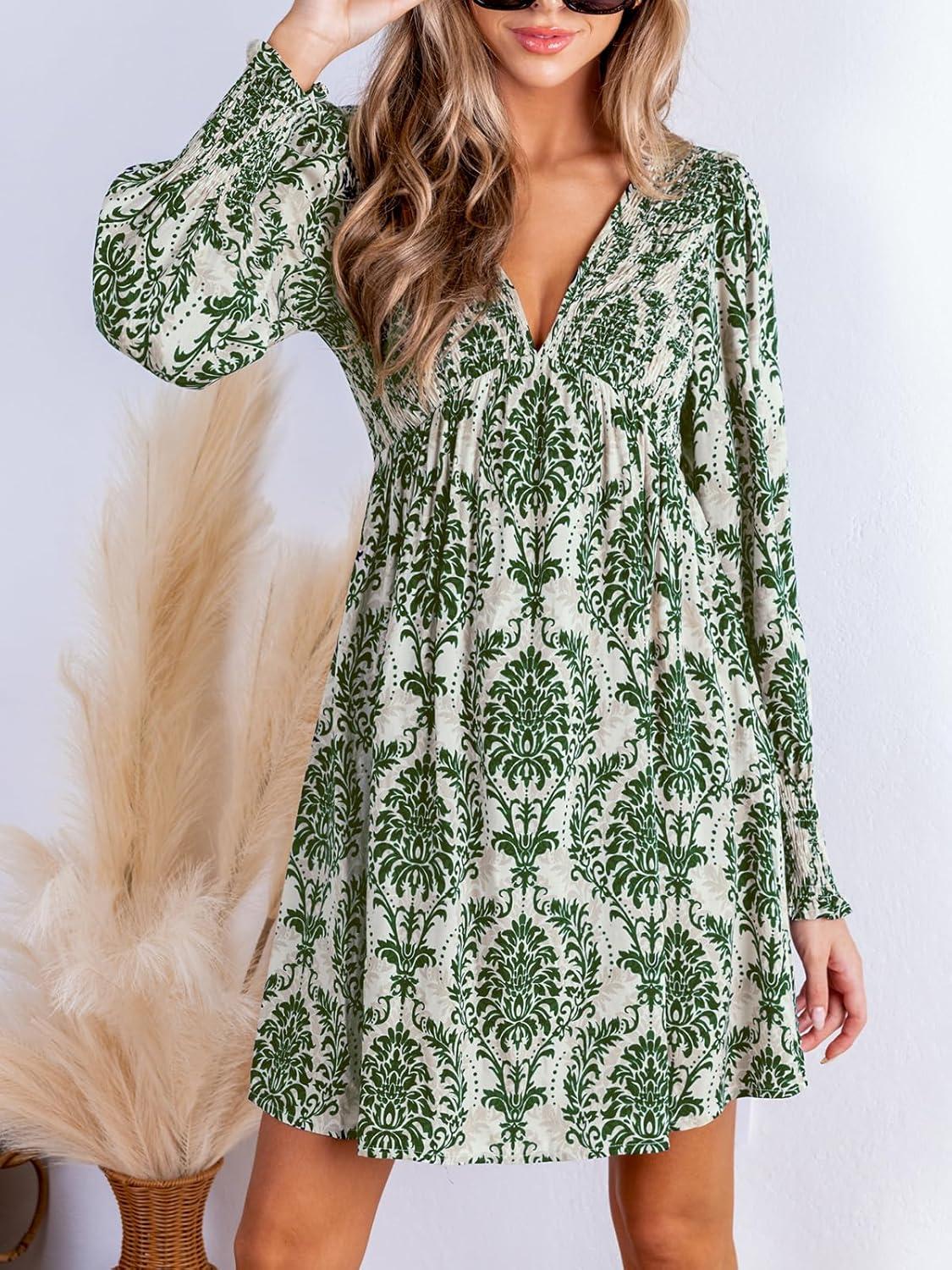 imageCUPSHE Womens Mini Dress Smocked V Neck Long Sleeve Empire Waist Casual A Line DressGreen Paisley