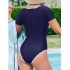 CUPSHE Women’s One Piece Swimsuit Quick Dry Rashguard Bathing Suit Short Sleeve Square Neck Color Block Back Zipper(Navy Blue)