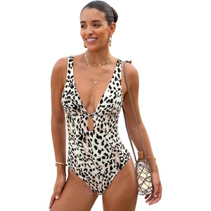 CUPSHE Women’s One Piece Swimsuit Deep V Neck Keyhole Cutout O Ring Textured Bathing Suit(Khaki/Leopard)