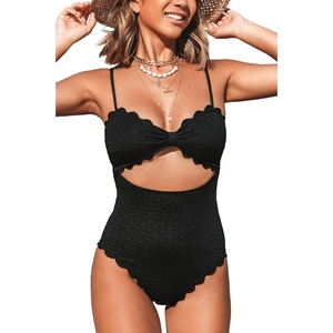 CUPSHE Women’s One Piece Swimsuit Sexy Cutout Scallop Trim Bathing Suit(Black)